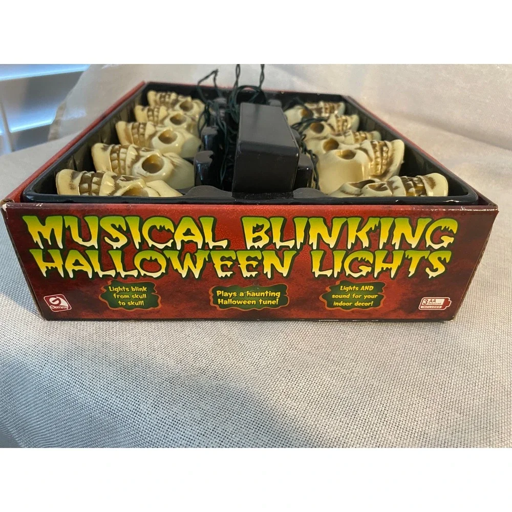 Musical Blinking Skull Halloween Lights‎ Collectible Decorative Gemmy